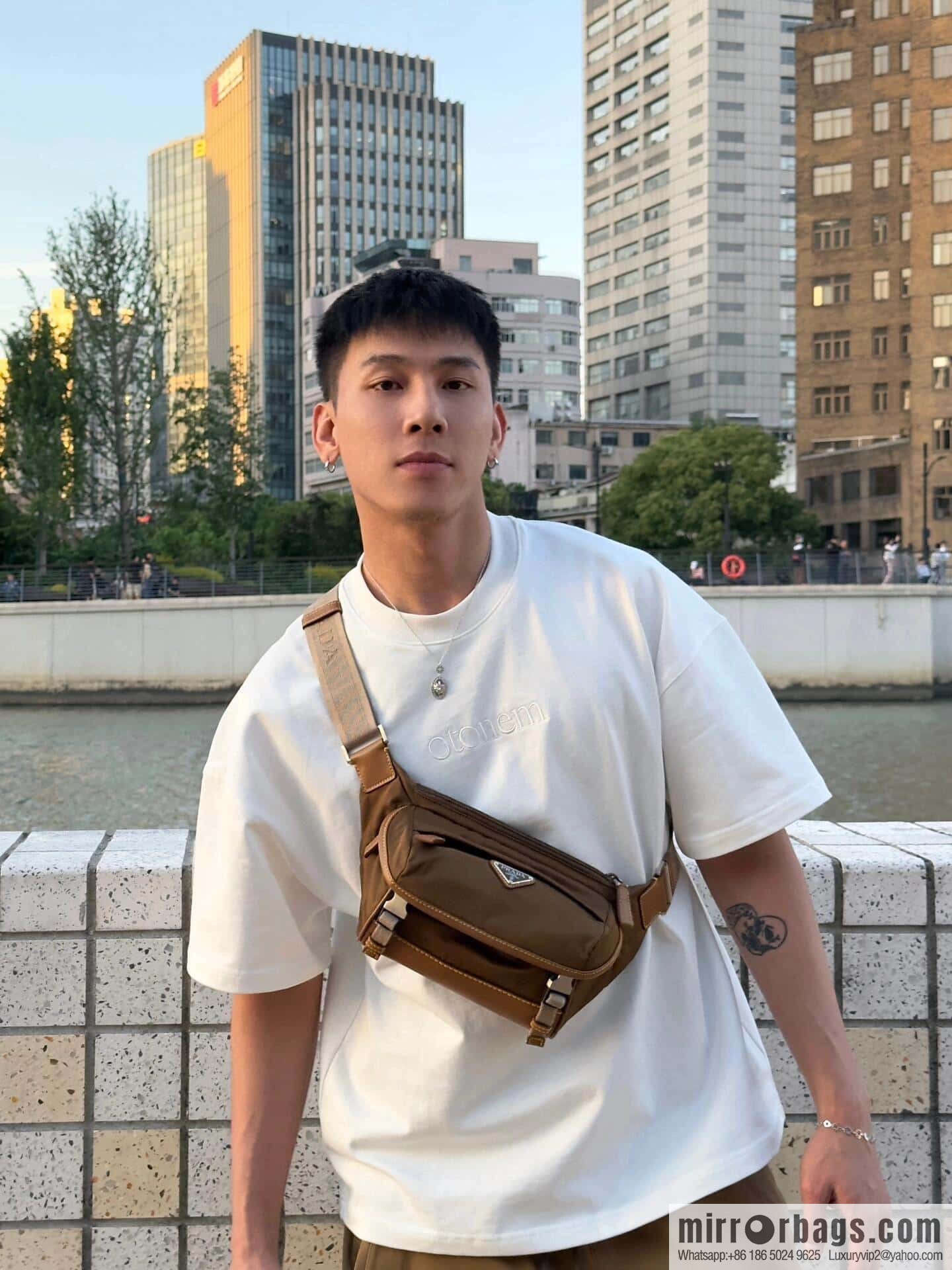 PRADA 🎉 Mini Messenger Bag 🎉 2VH171A Mini🎉