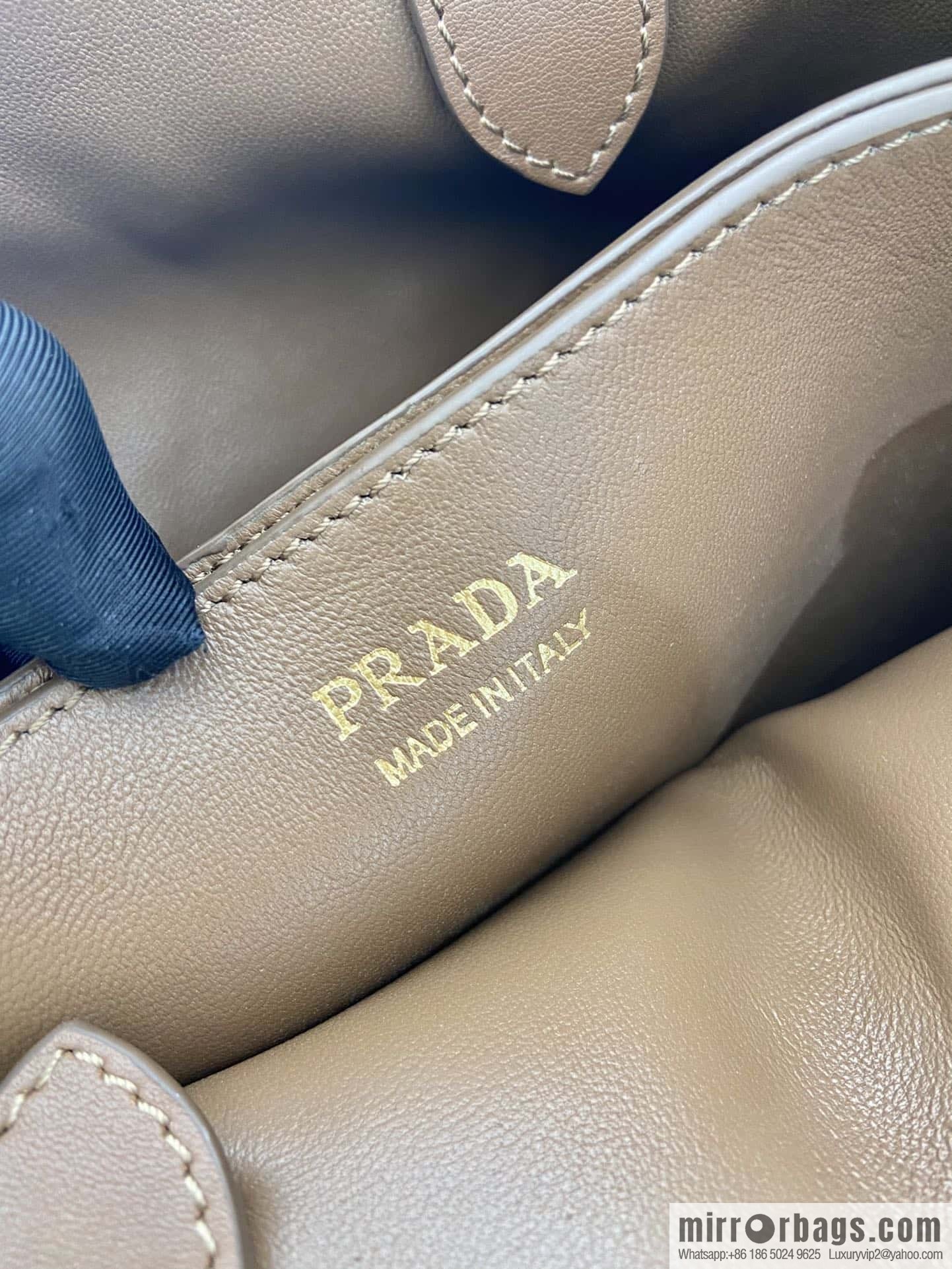 PRADA 🎉 new women's bag 🎉 1BA434 fleece leather🎉🎉