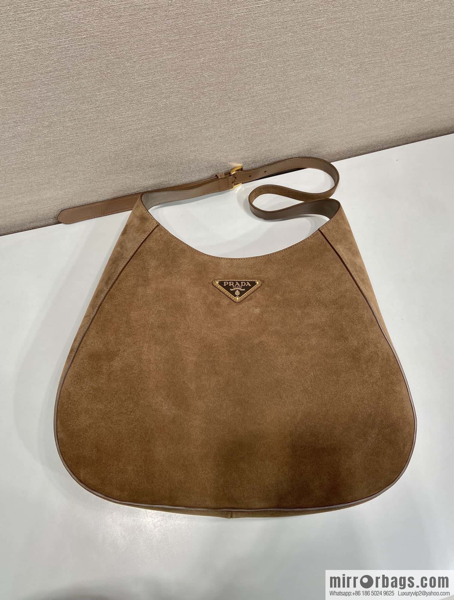 PRADA 🎉 Suede Cleo 🎉 1 BC 181 New oversized messenger bag