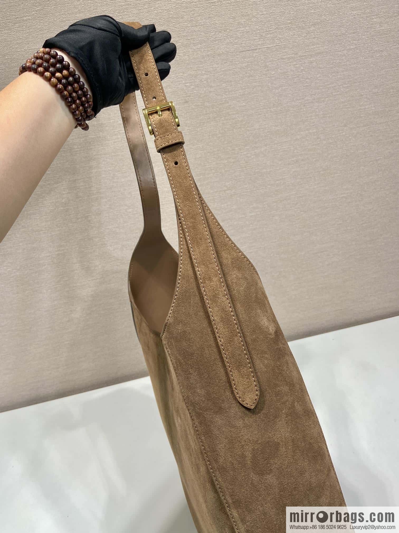 PRADA 🎉 Suede Cleo 🎉 1 BC 181 New oversized messenger bag