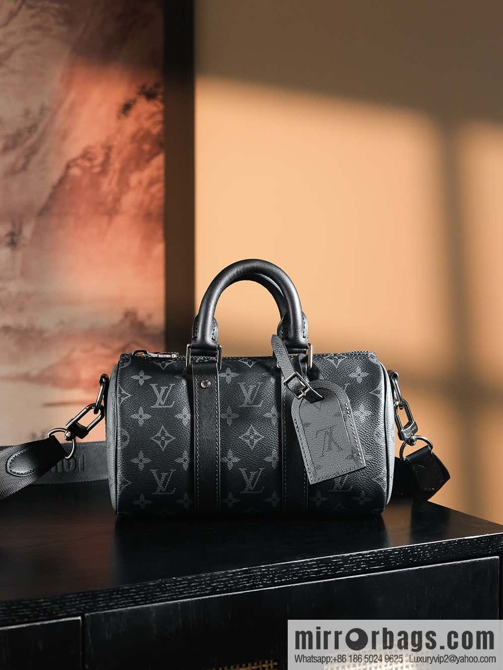 LV 𝐊𝐄𝐄𝐏𝐀𝐋𝐋 𝐂𝐈𝐓𝐘𝟐𝟓 Chip Rhombus Code Series #M