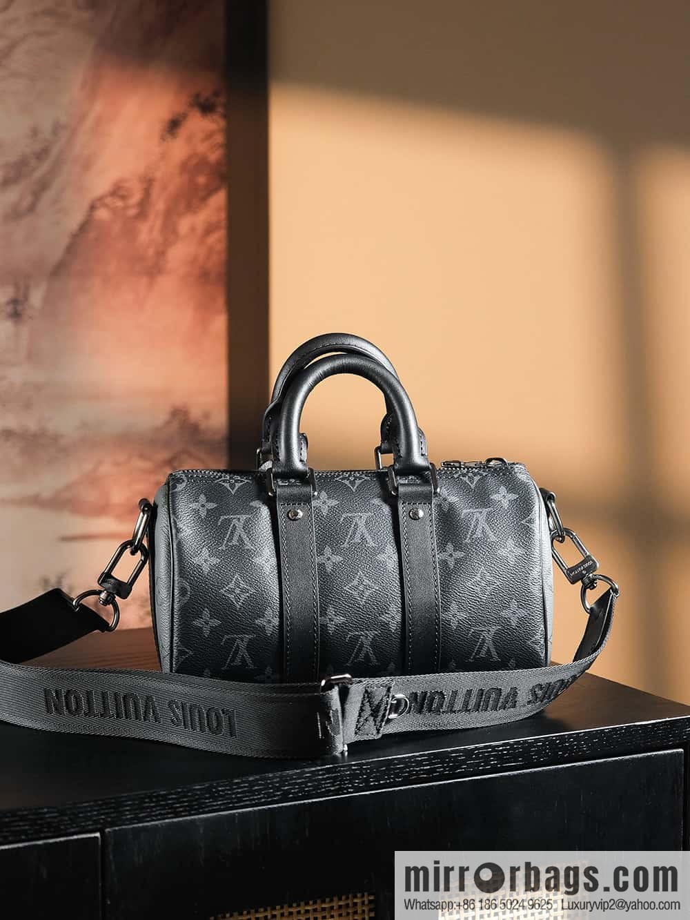 LV 𝐊𝐄𝐄𝐏𝐀𝐋𝐋 𝐂𝐈𝐓𝐘𝟐𝟓 Chip Rhombus Code Series #M