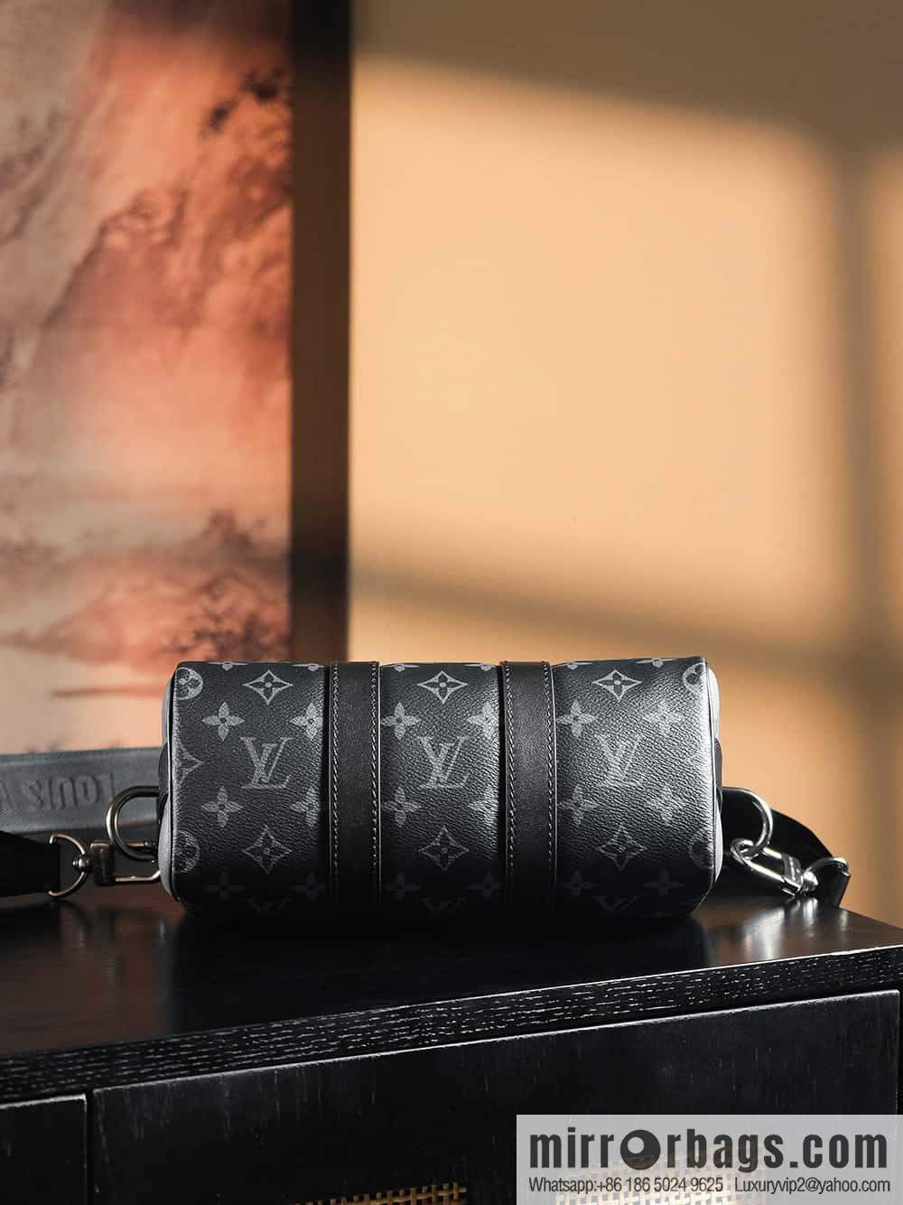 LV 𝐊𝐄𝐄𝐏𝐀𝐋𝐋 𝐂𝐈𝐓𝐘𝟐𝟓 Chip Rhombus Code Series #M