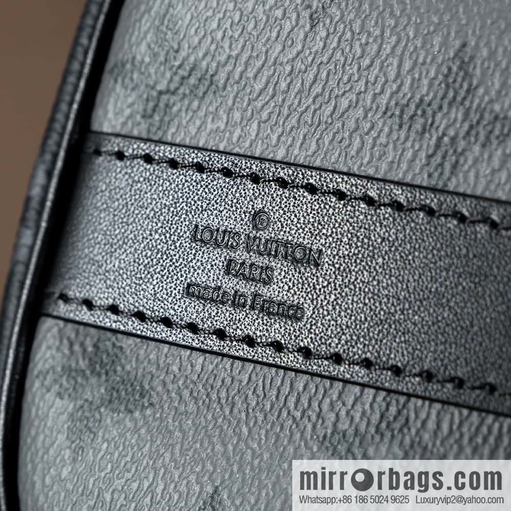 LV 𝐊𝐄𝐄𝐏𝐀𝐋𝐋 𝐂𝐈𝐓𝐘𝟐𝟓 Chip Rhombus Code Series #M