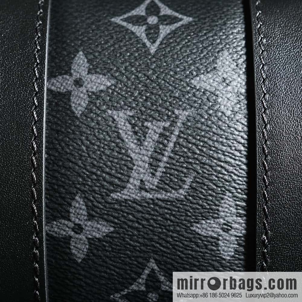 LV 𝐊𝐄𝐄𝐏𝐀𝐋𝐋 𝐂𝐈𝐓𝐘𝟐𝟓 Chip Rhombus Code Series #M