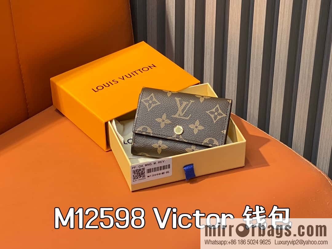 [Premium‑quality] M12598 presbyopia, three-fold wallet series Victor wallet