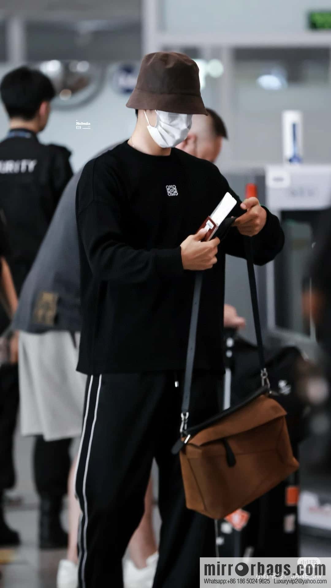 LOEWE Luo's new Wang Yibo 🆕 launched the first handbag 0532