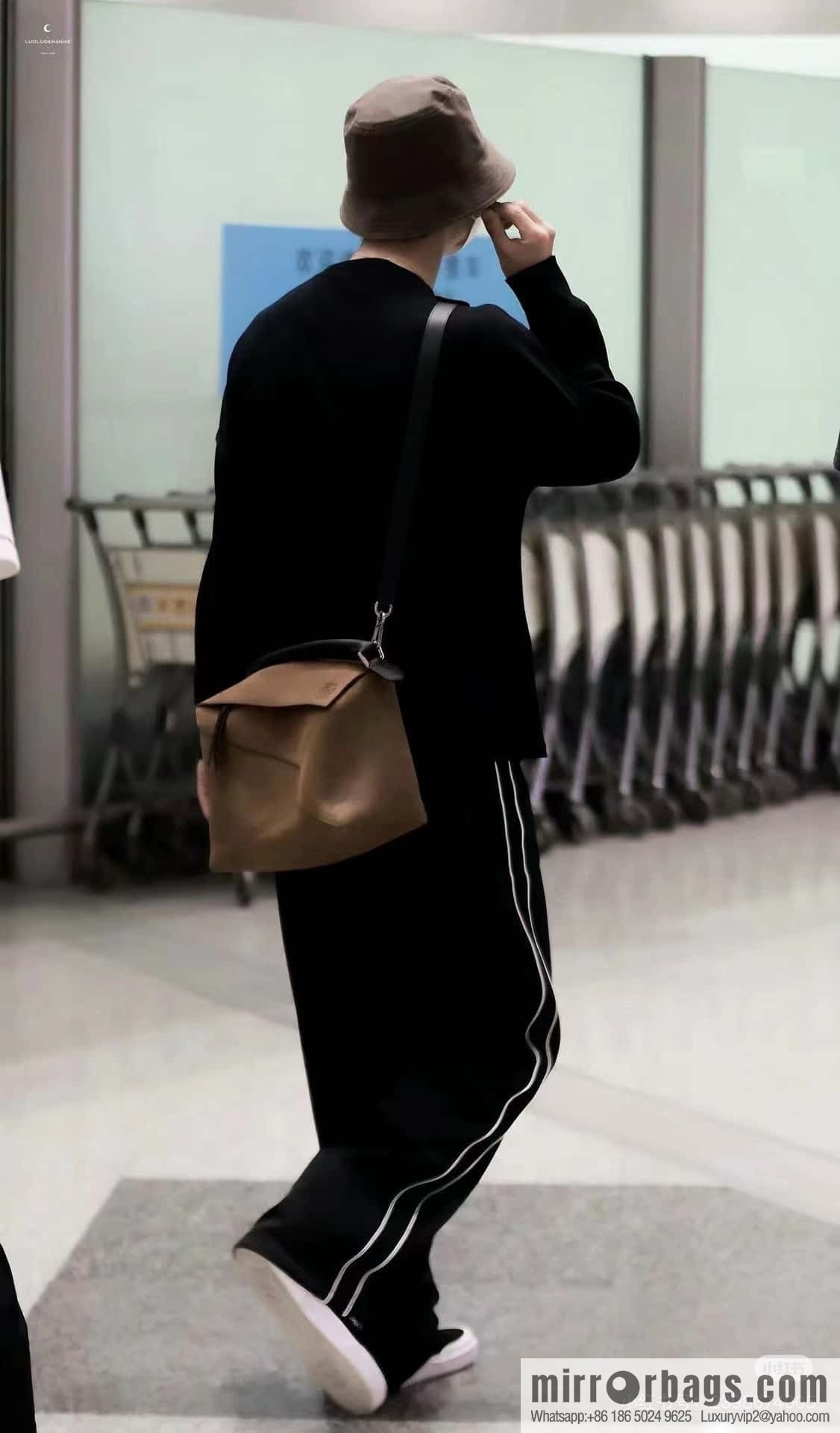 LOEWE Luo's new Wang Yibo 🆕 launched the first handbag 0532