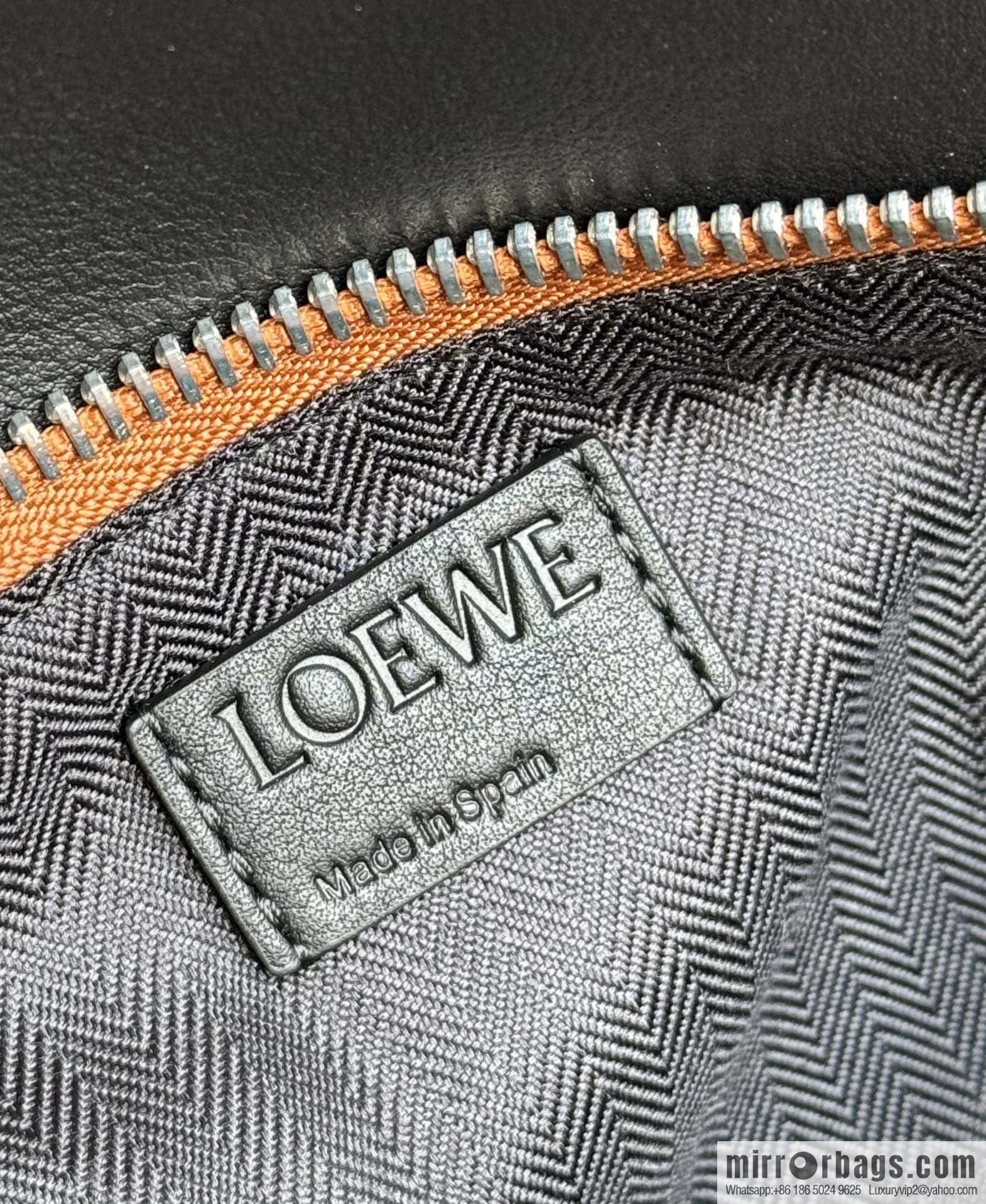LOEWE Luo's new Wang Yibo 🆕 launched the first handbag 0532