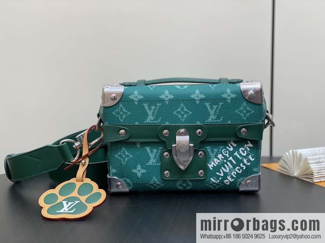 [Boutique‑grade] M12686 green, men's bag box bag series, the new Soul Trunk handbag of the season, compact shoulder bag.
