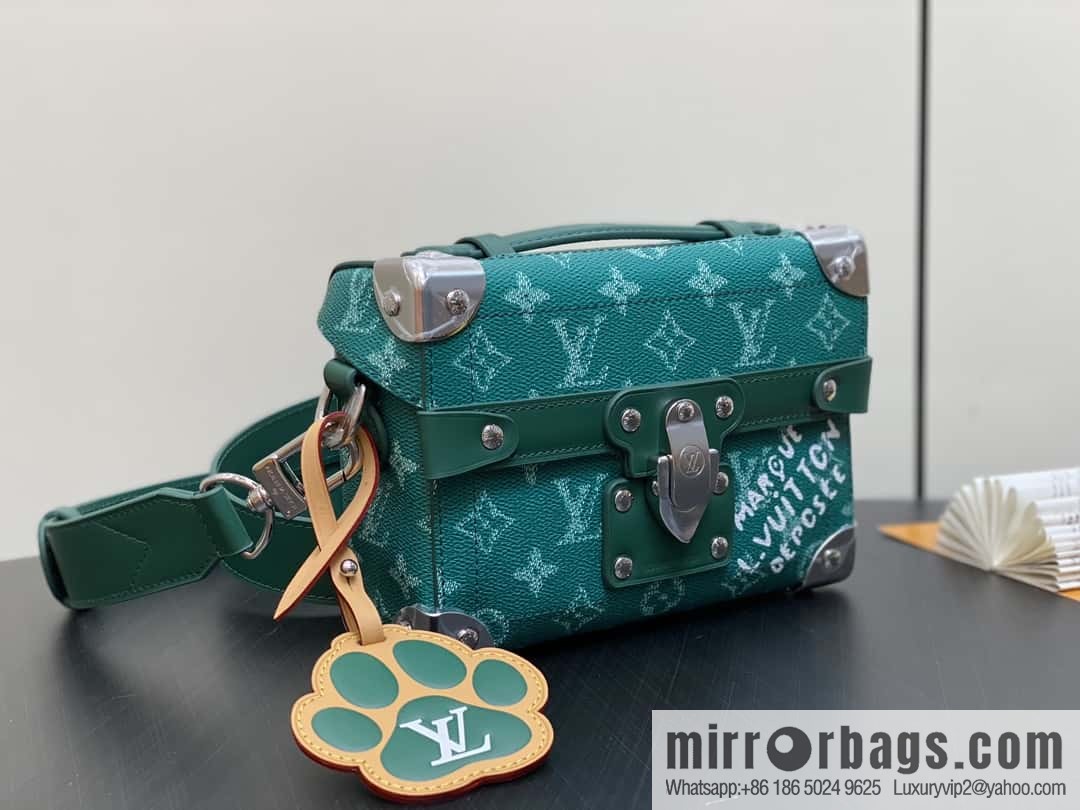 [Boutique‑grade] M12686 green, men's bag box bag series, the new Soul Trunk handbag of the season, compact shoulder bag.