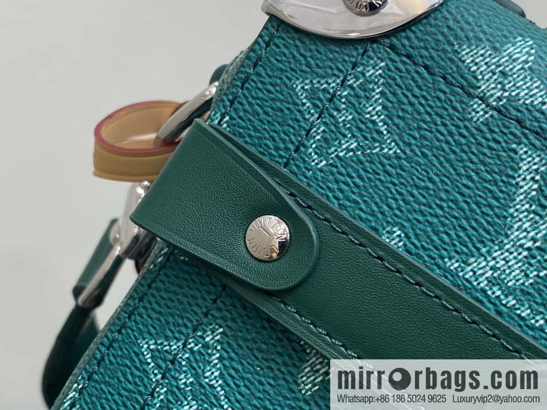 [Boutique‑grade] M12686 green, men's bag box bag series, the new Soul Trunk handbag of the season, compact shoulder bag.