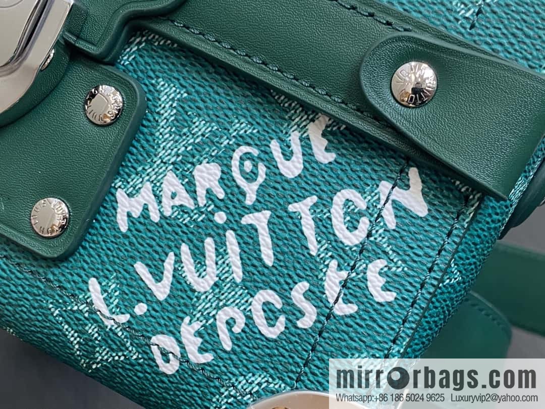 [Boutique‑grade] M12686 green, men's bag box bag series, the new Soul Trunk handbag of the season, compact shoulder bag.