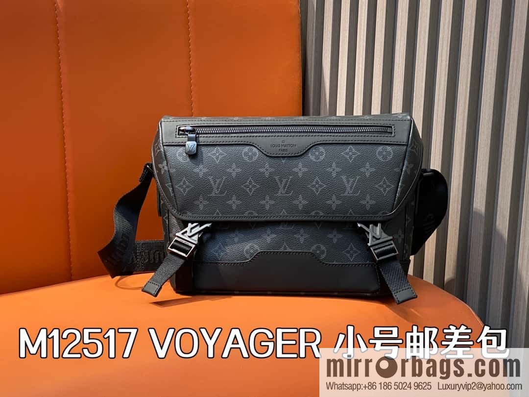 [Boutique‑grade] M12517 black flower, men's bag messenger bag series VOYAGER small messenger bag