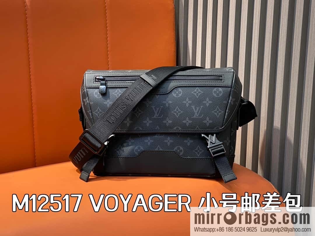 [Boutique‑grade] M12517 black flower, men's bag messenger bag series VOYAGER small messenger bag