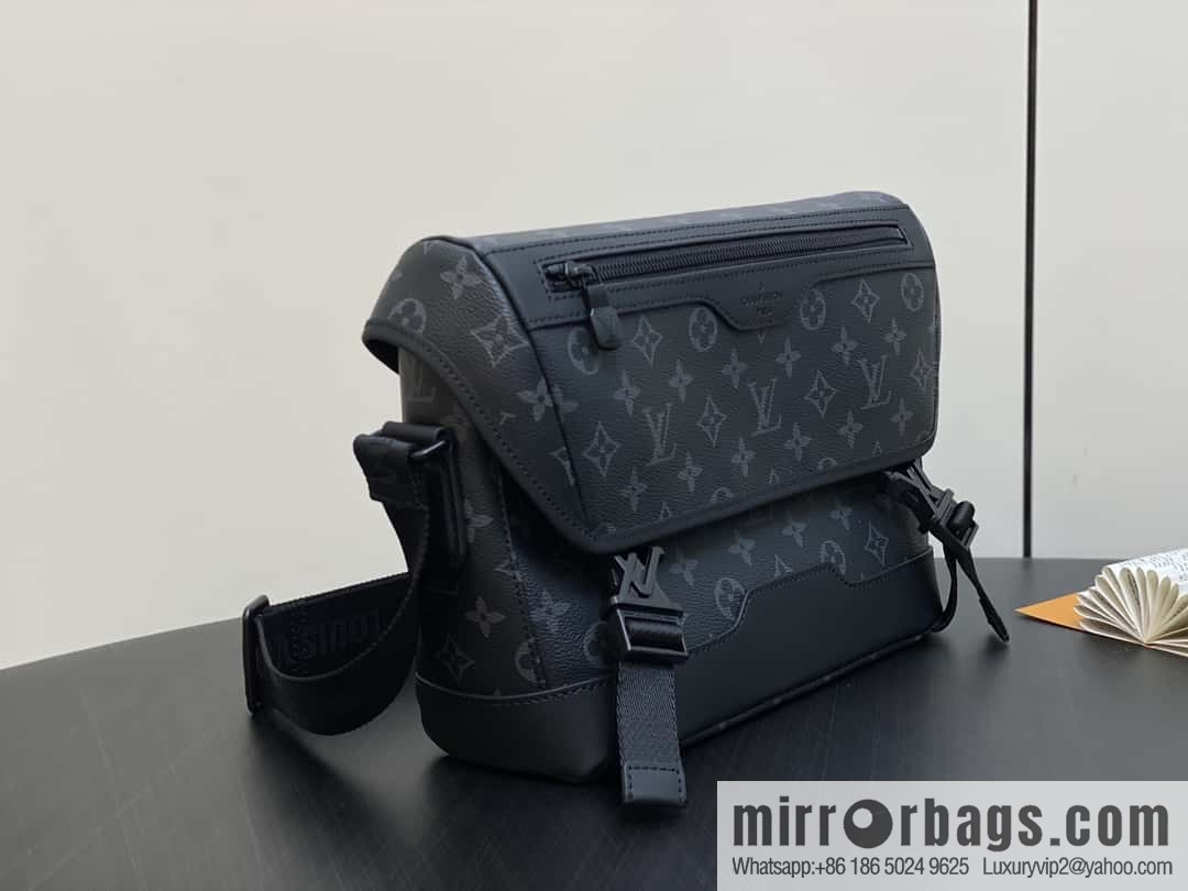 [Boutique‑grade] M12517 black flower, men's bag messenger bag series VOYAGER small messenger bag