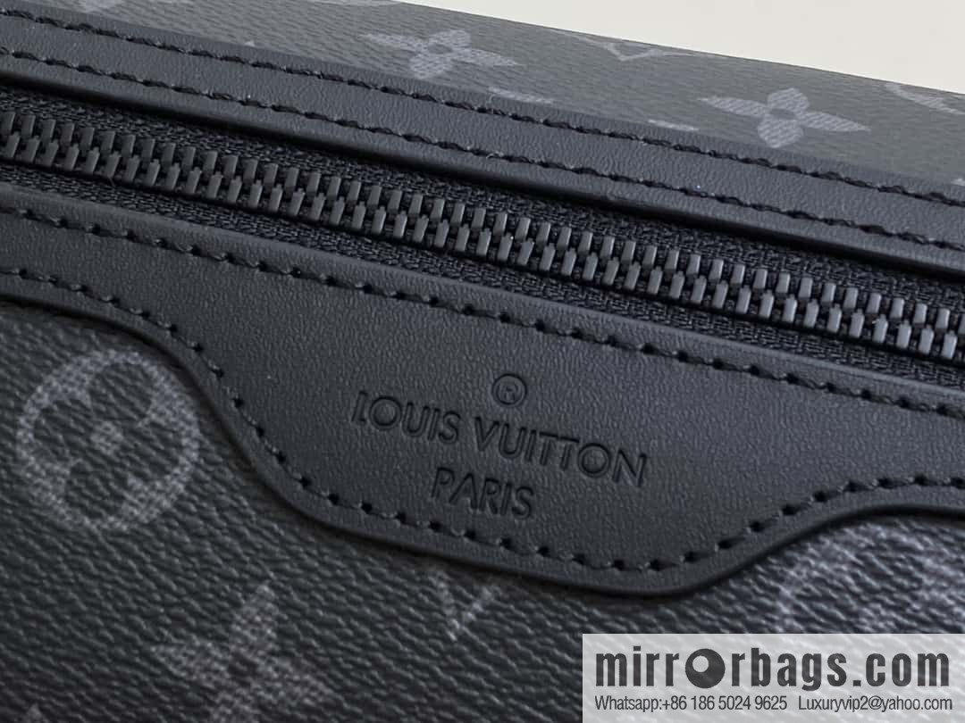 [Boutique‑grade] M12517 black flower, men's bag messenger bag series VOYAGER small messenger bag