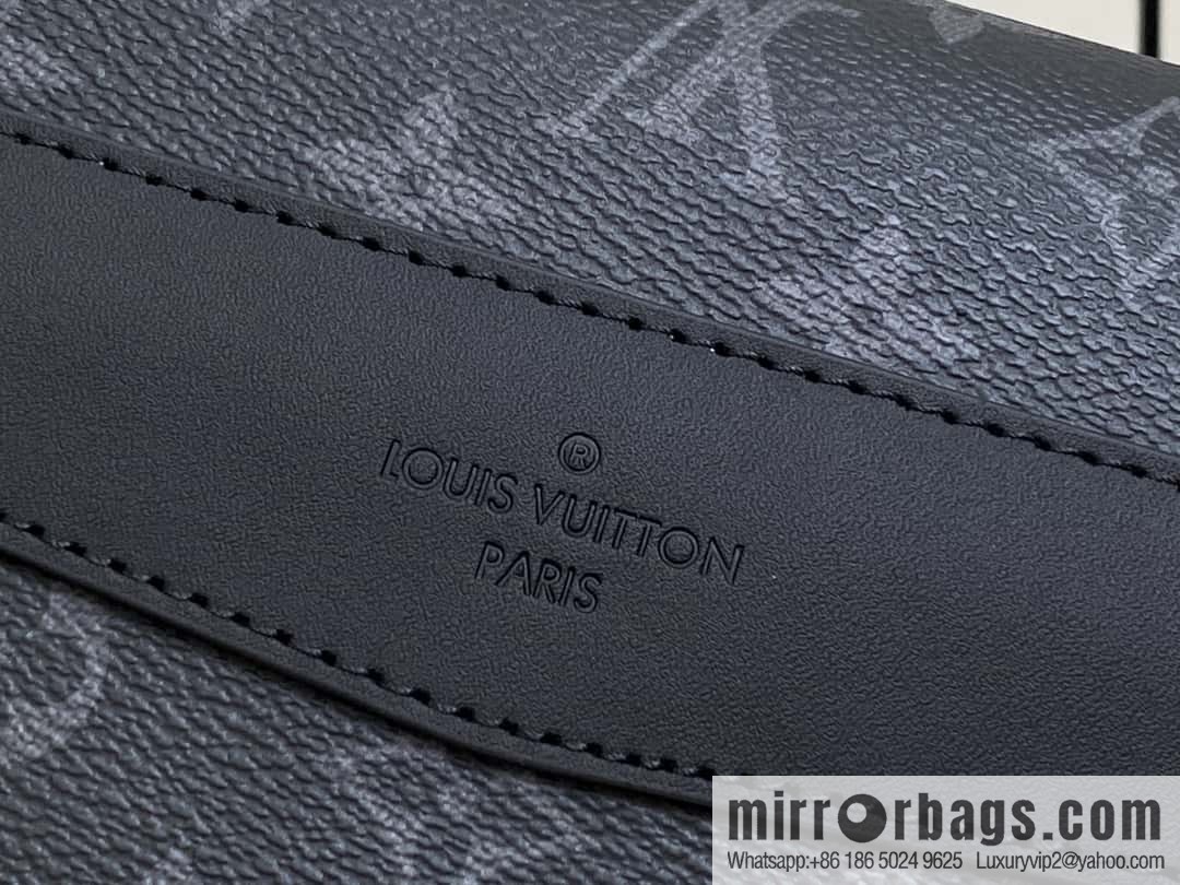 [Boutique‑grade] M12517 black flower, men's bag messenger bag series VOYAGER small messenger bag