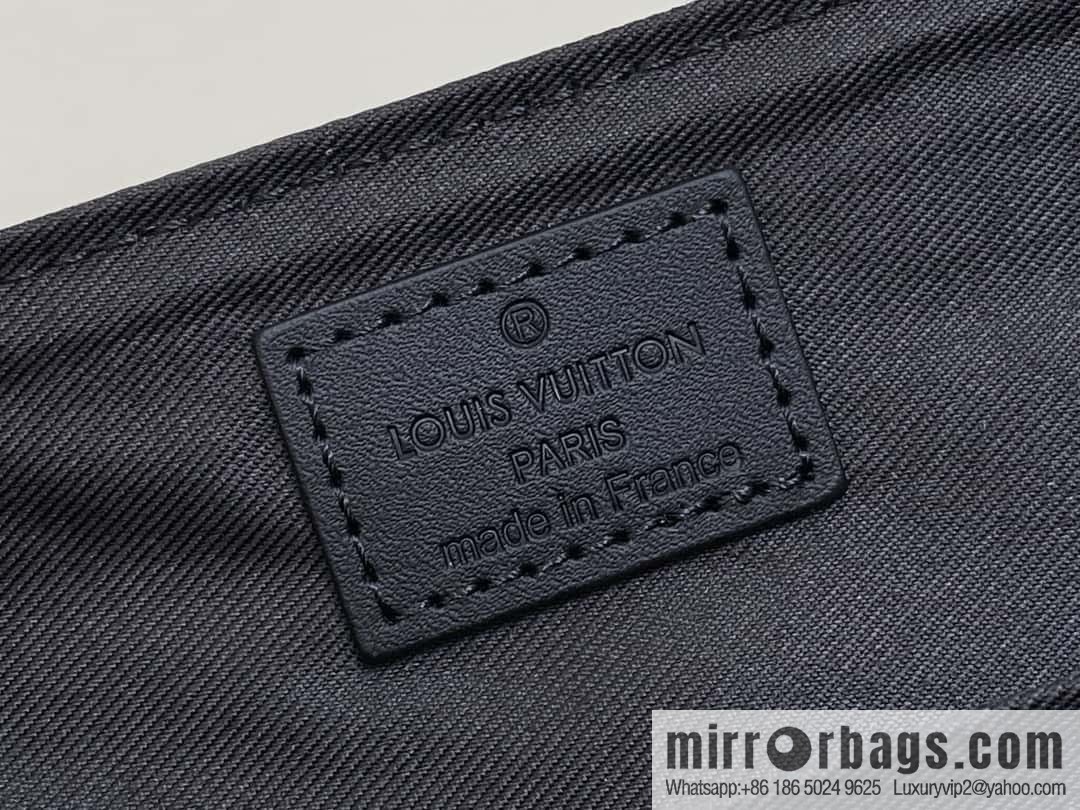 [Boutique‑grade] M12517 black flower, men's bag messenger bag series VOYAGER small messenger bag