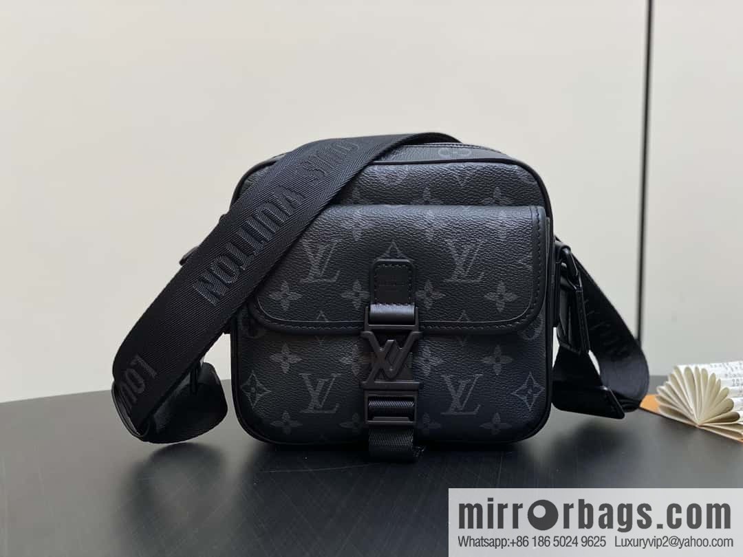 [Boutique‑grade] M12518 black flower, men's bag messenger bag series Getaway messenger bag