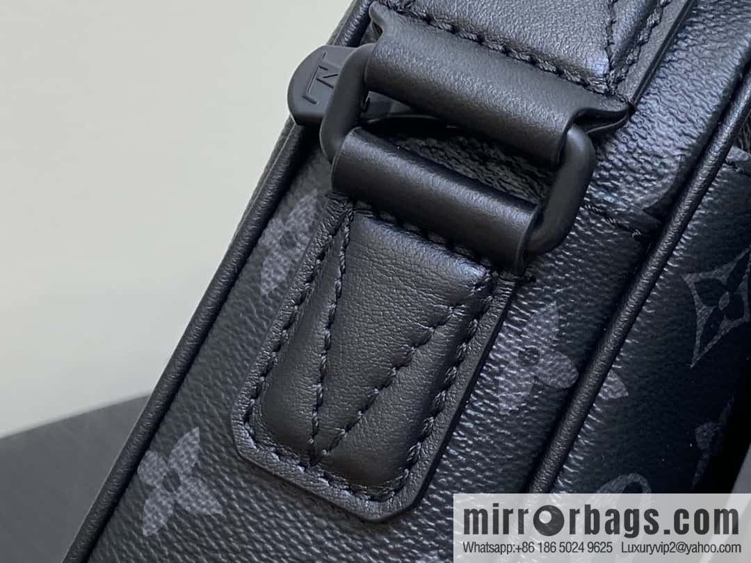 [Boutique‑grade] M12518 black flower, men's bag messenger bag series Getaway messenger bag