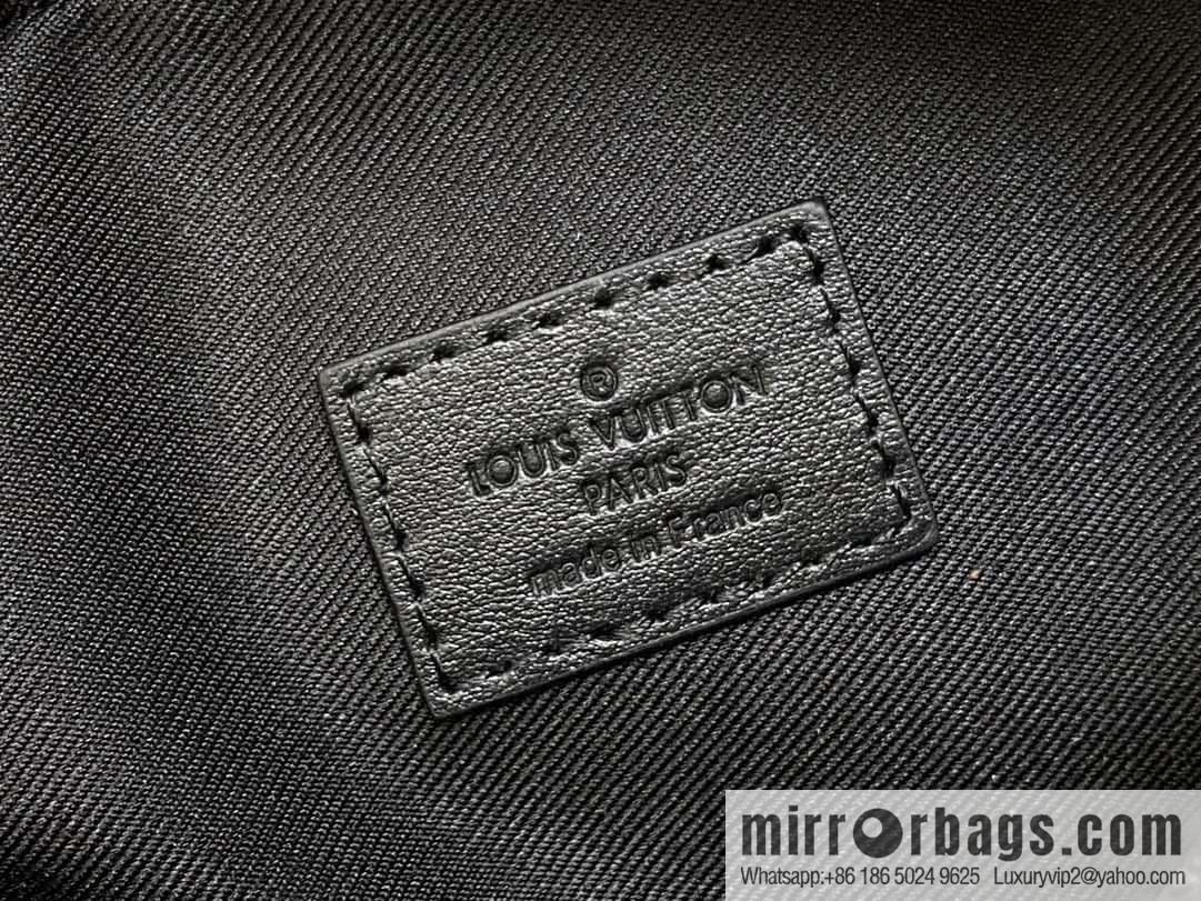 [Boutique‑grade] M12518 black flower, men's bag messenger bag series Getaway messenger bag