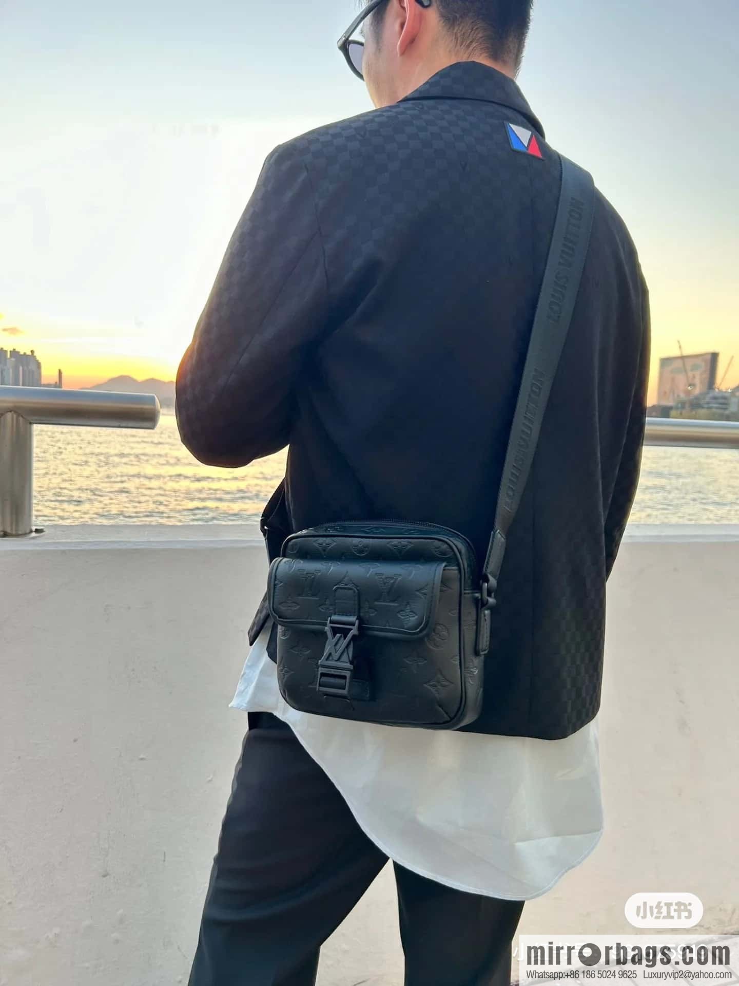 [Boutique‑grade] M12518 black flower, men's bag messenger bag series Getaway messenger bag