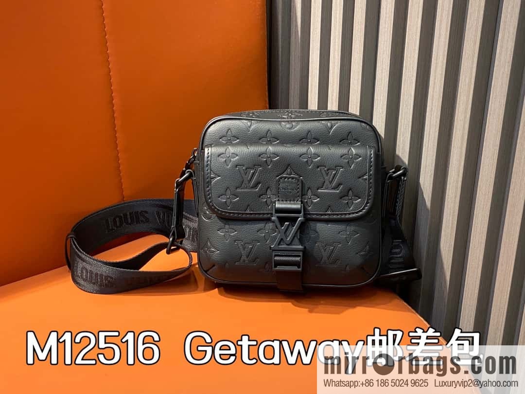 [Boutique‑grade] M12518 black flower, men's bag messenger bag series Getaway messenger bag