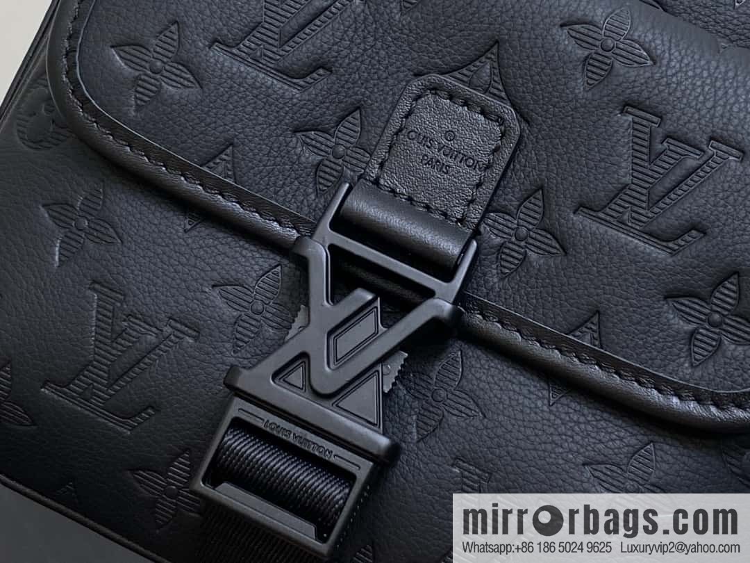[Boutique‑grade] M12518 black flower, men's bag messenger bag series Getaway messenger bag