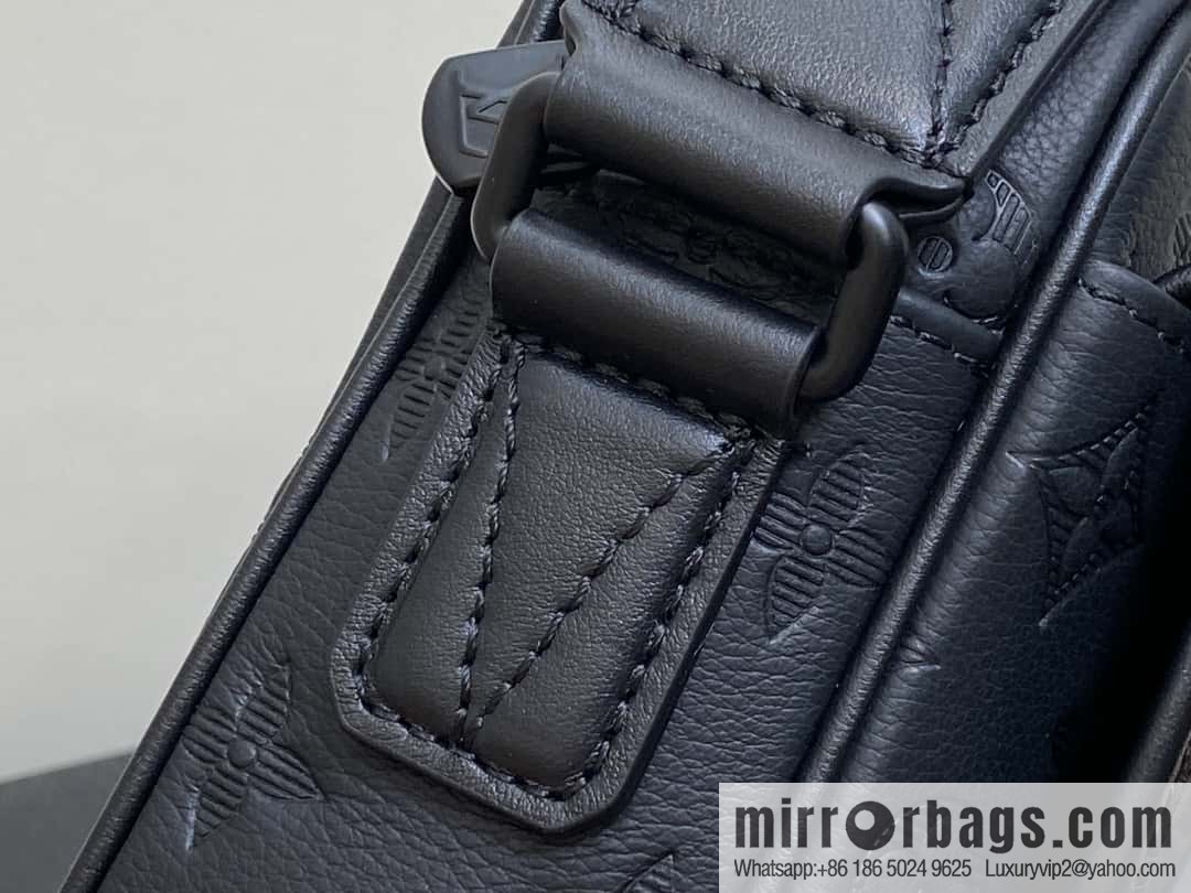 [Boutique‑grade] M12518 black flower, men's bag messenger bag series Getaway messenger bag