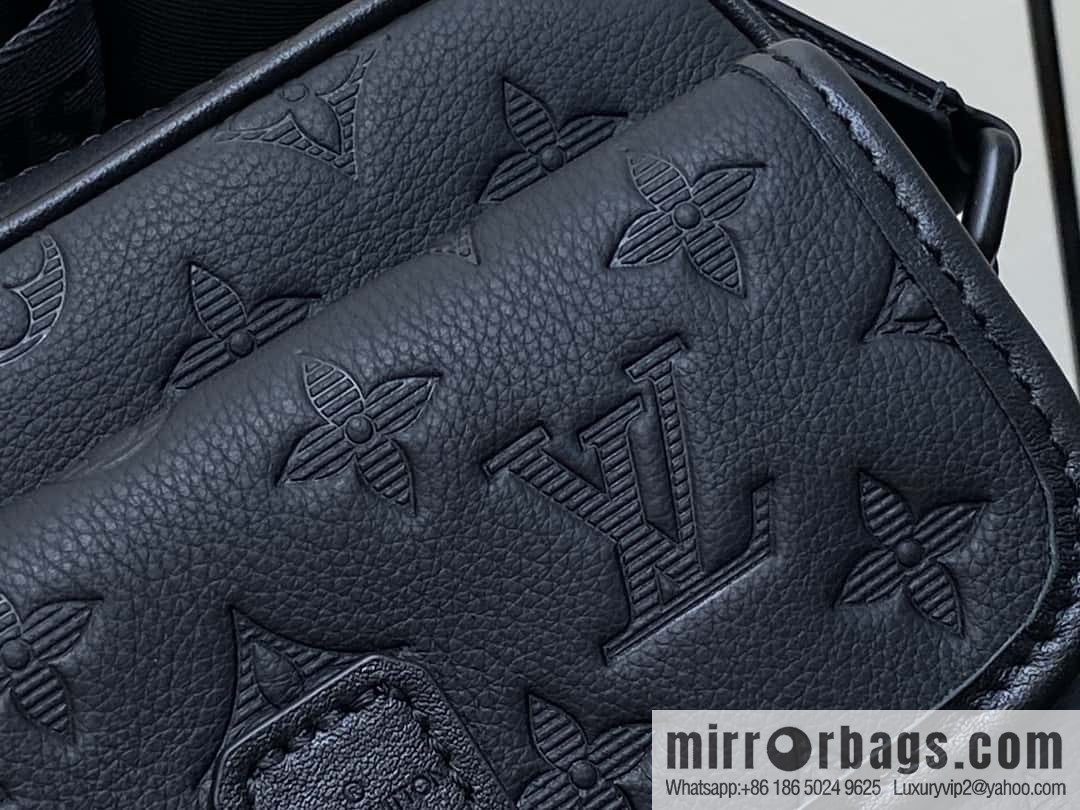 [Boutique‑grade] M12518 black flower, men's bag messenger bag series Getaway messenger bag