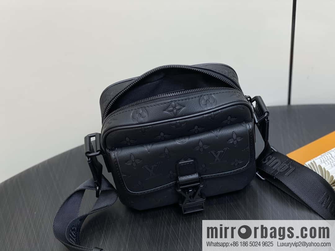[Boutique‑grade] M12518 black flower, men's bag messenger bag series Getaway messenger bag