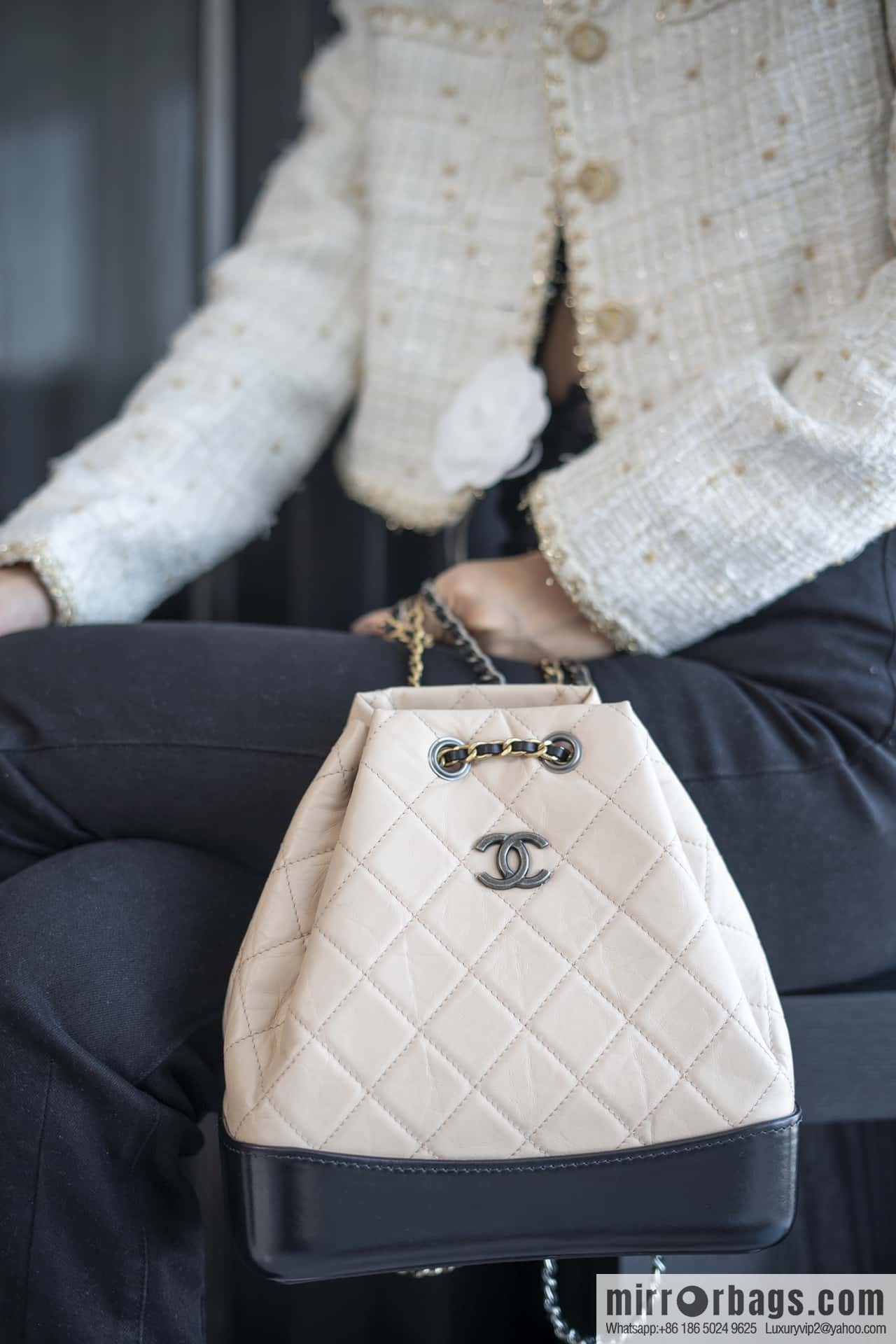 ๐๐ต๐ฎ๐ป๐ฒ๐น ๐๐ฎ๐ฏ๐ฟ๐ถ๐ฒ๐น๐น๐ฒ stray backpack, apricot black ๐งก A94485