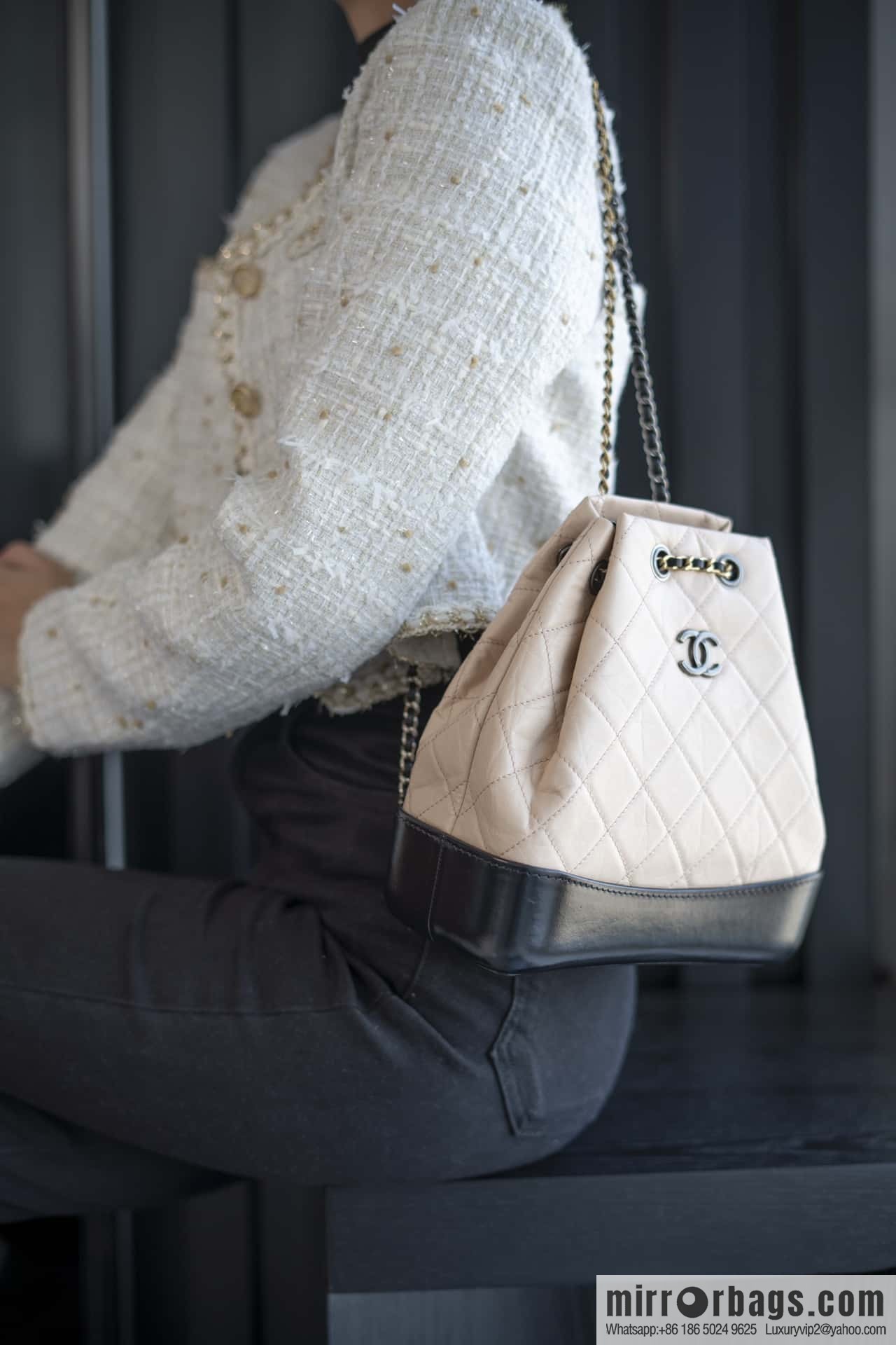 ๐๐ต๐ฎ๐ป๐ฒ๐น ๐๐ฎ๐ฏ๐ฟ๐ถ๐ฒ๐น๐น๐ฒ stray backpack, apricot black ๐งก A94485