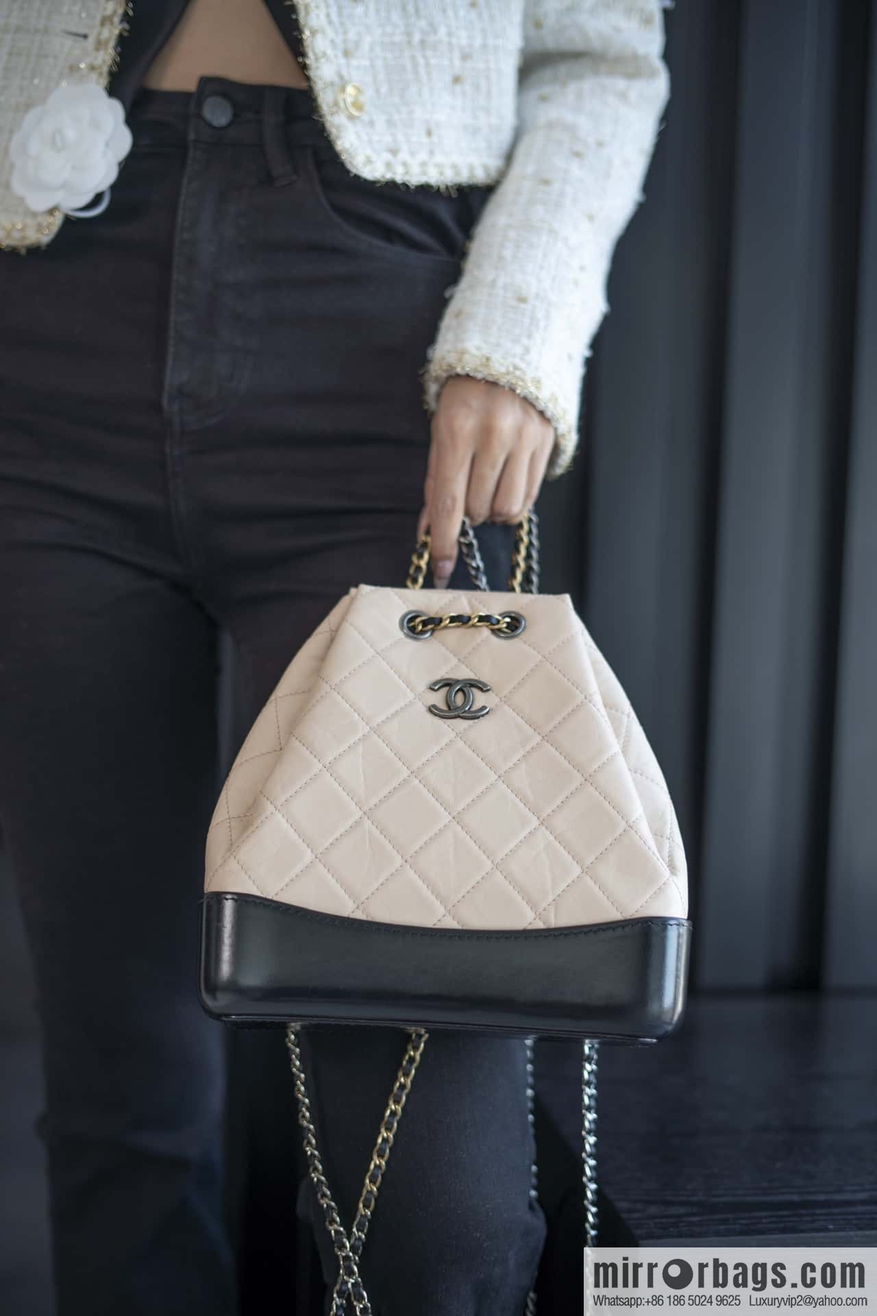 ๐๐ต๐ฎ๐ป๐ฒ๐น ๐๐ฎ๐ฏ๐ฟ๐ถ๐ฒ๐น๐น๐ฒ stray backpack, apricot black ๐งก A94485