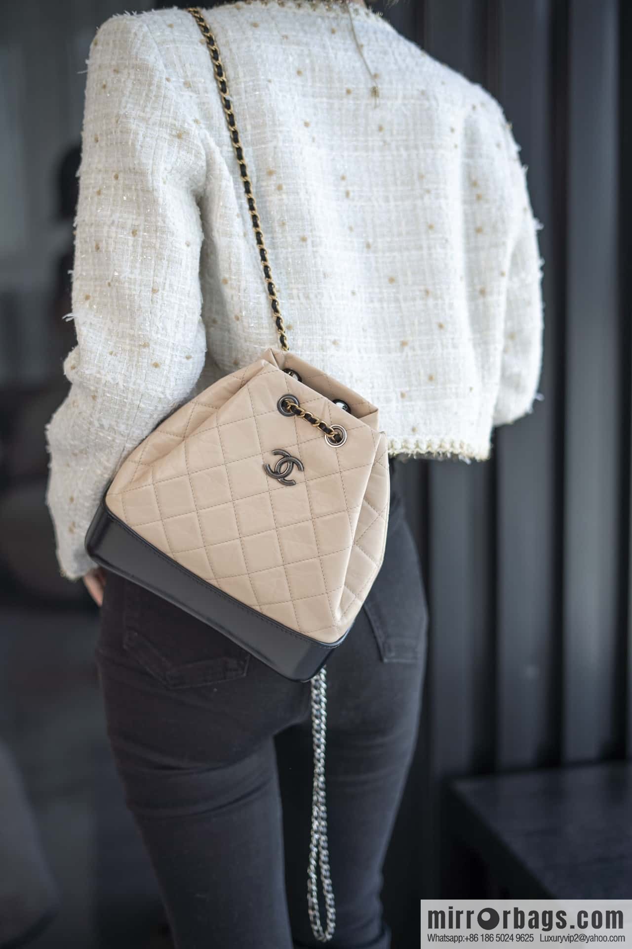 ๐๐ต๐ฎ๐ป๐ฒ๐น ๐๐ฎ๐ฏ๐ฟ๐ถ๐ฒ๐น๐น๐ฒ stray backpack, apricot black ๐งก A94485