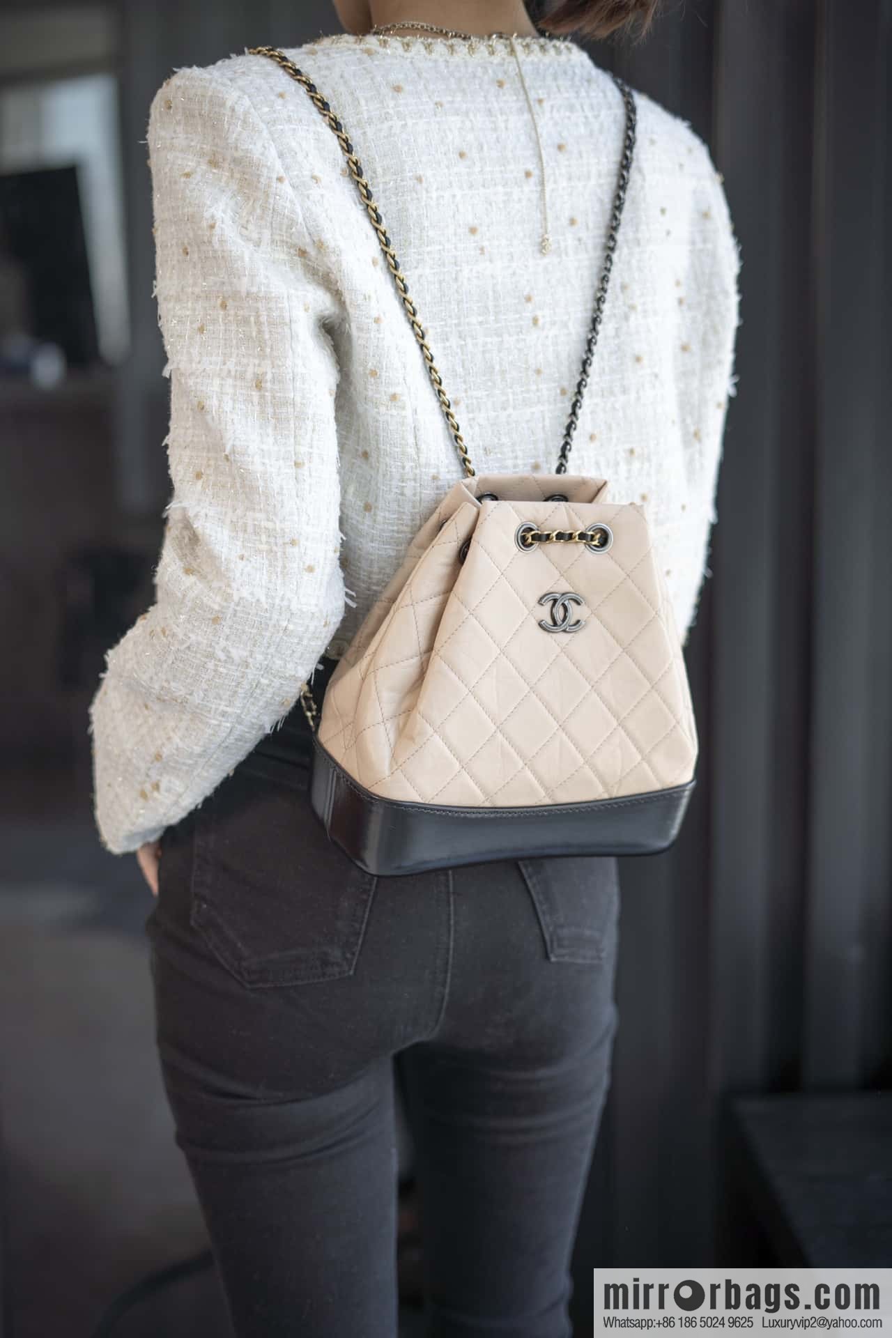๐๐ต๐ฎ๐ป๐ฒ๐น ๐๐ฎ๐ฏ๐ฟ๐ถ๐ฒ๐น๐น๐ฒ stray backpack, apricot black ๐งก A94485