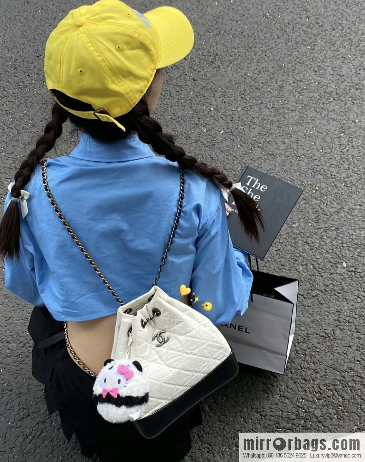 ๐๐ต๐ฎ๐ป๐ฒ๐น ๐๐ฎ๐ฏ๐ฟ๐ถ๐ฒ๐น๐น๐ฒ stray backpack, black and white ๐ A94485