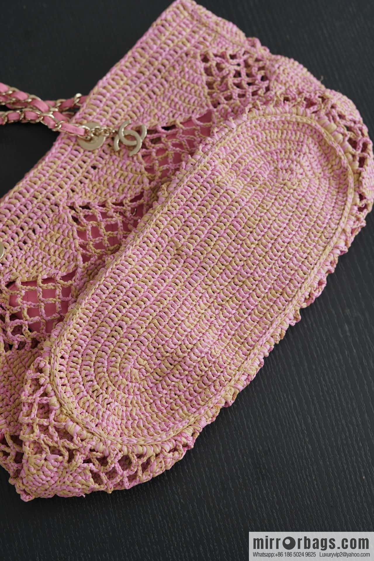 𝐂𝐡𝐚𝐧𝐞𝐥 𝟮𝟰 CoCo Beach Straw Shopping Bag 🛍️ Large, Pink AS4576