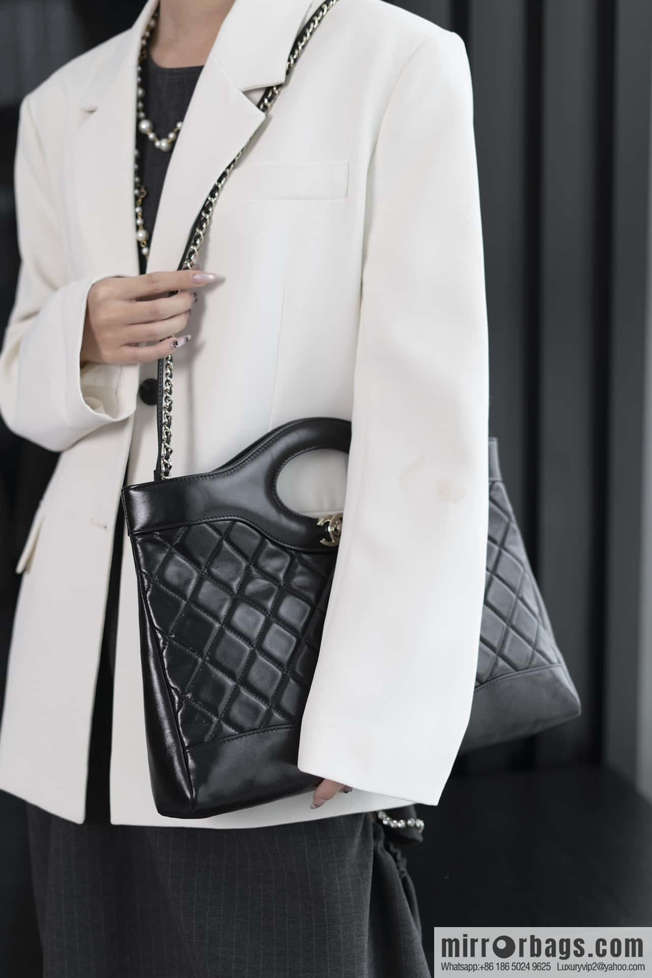 𝐂𝐡𝐚𝐧𝐞𝐥 24S 31bag horizontal medium, black ➿ genuine leather AS4854