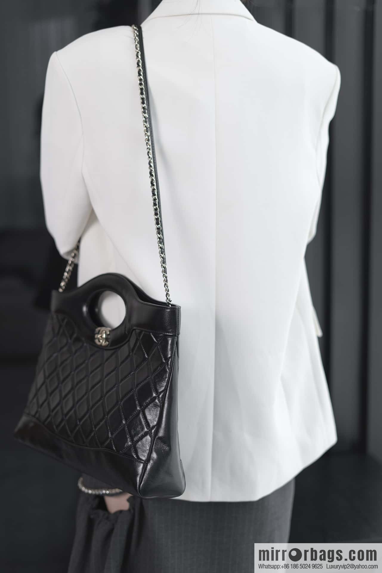 𝐂𝐡𝐚𝐧𝐞𝐥 24S 31bag horizontal medium, black ➿ genuine leather AS4854