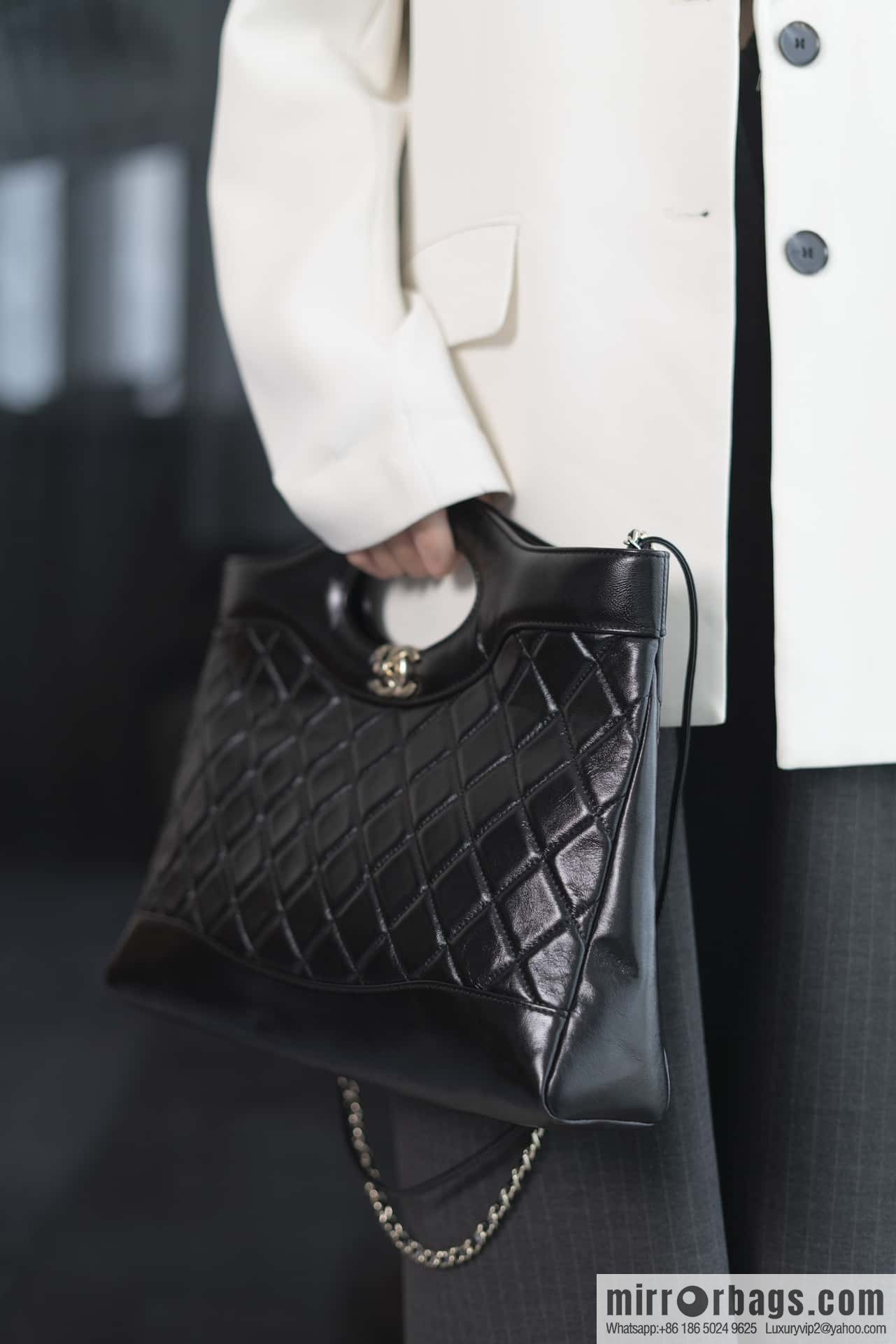 𝐂𝐡𝐚𝐧𝐞𝐥 24S 31bag horizontal medium, black ➿ genuine leather AS4854