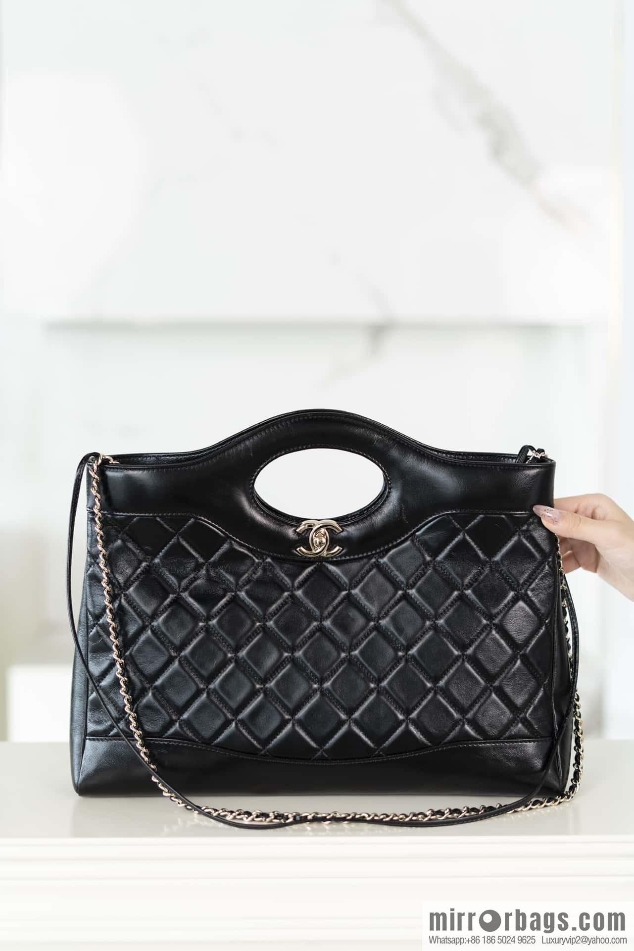 𝐂𝐡𝐚𝐧𝐞𝐥 24S 31bag horizontal medium, black ➿ genuine leather AS4854