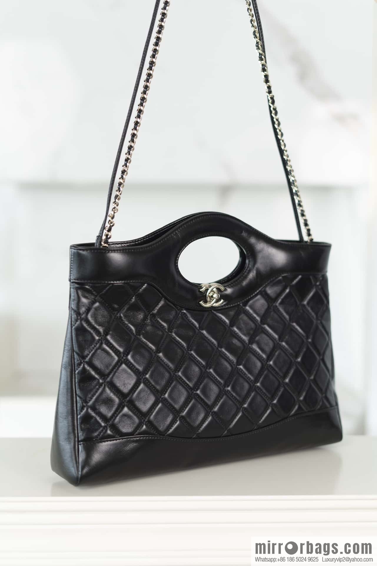 𝐂𝐡𝐚𝐧𝐞𝐥 24S 31bag horizontal medium, black ➿ genuine leather AS4854