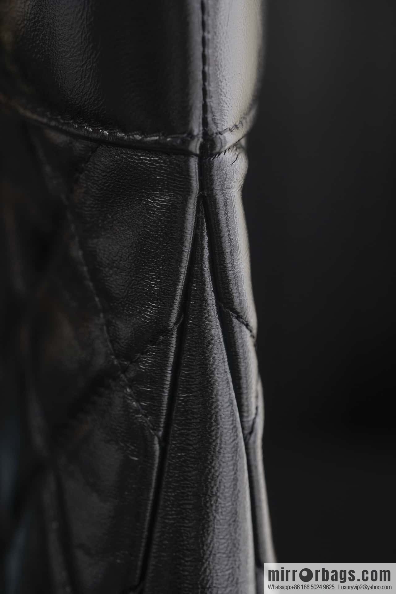 𝐂𝐡𝐚𝐧𝐞𝐥 24S 31bag horizontal medium, black ➿ genuine leather AS4854