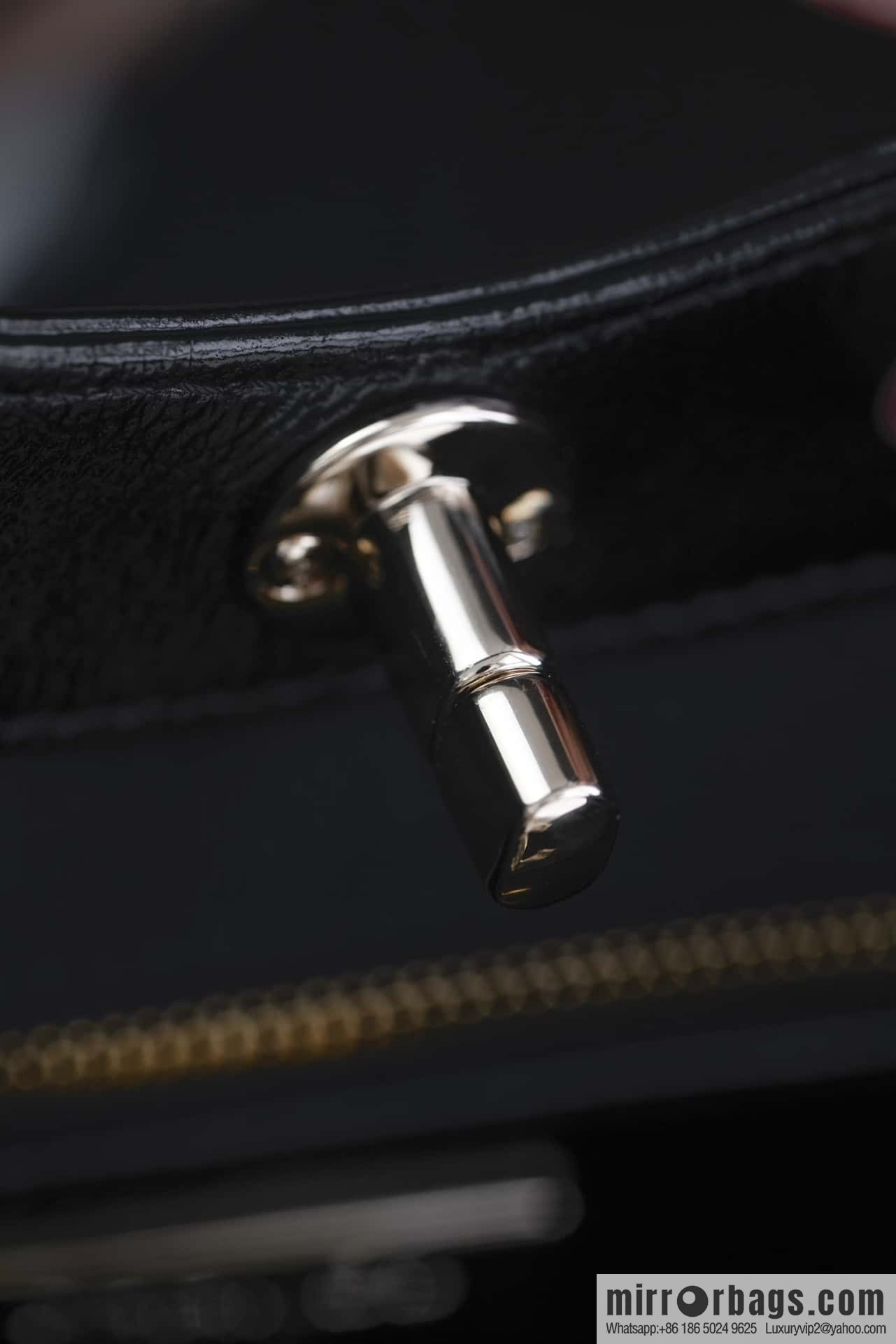 𝐂𝐡𝐚𝐧𝐞𝐥 24S 31bag horizontal medium, black ➿ genuine leather AS4854