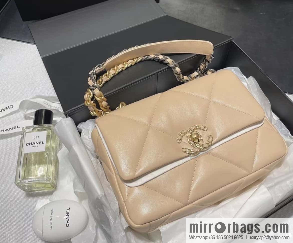𝐂𝐇𝐀𝐍𝐄·𝐋 19bag light apricot, small AS1160