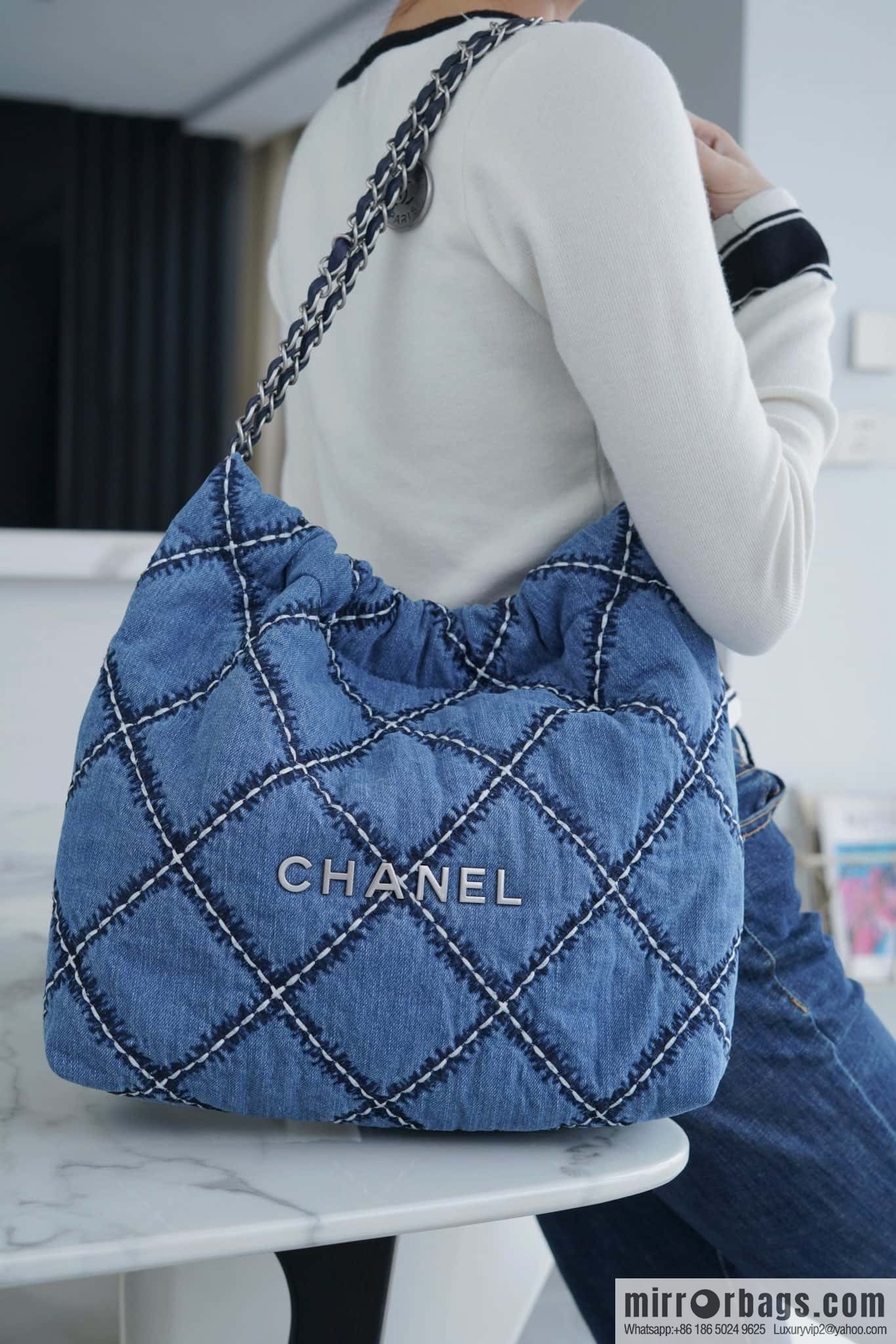 𝗖𝗛𝗔𝗡𝗘𝗟 𝟐𝟒𝐩 spring and summer new denim bag small AS3260