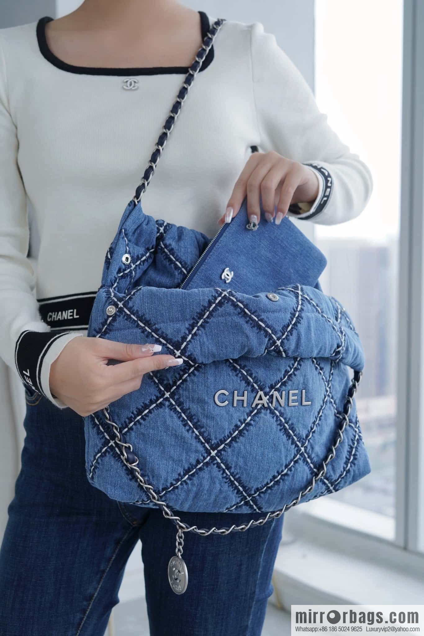 𝗖𝗛𝗔𝗡𝗘𝗟 𝟐𝟒𝐩 spring and summer new denim bag small AS3260