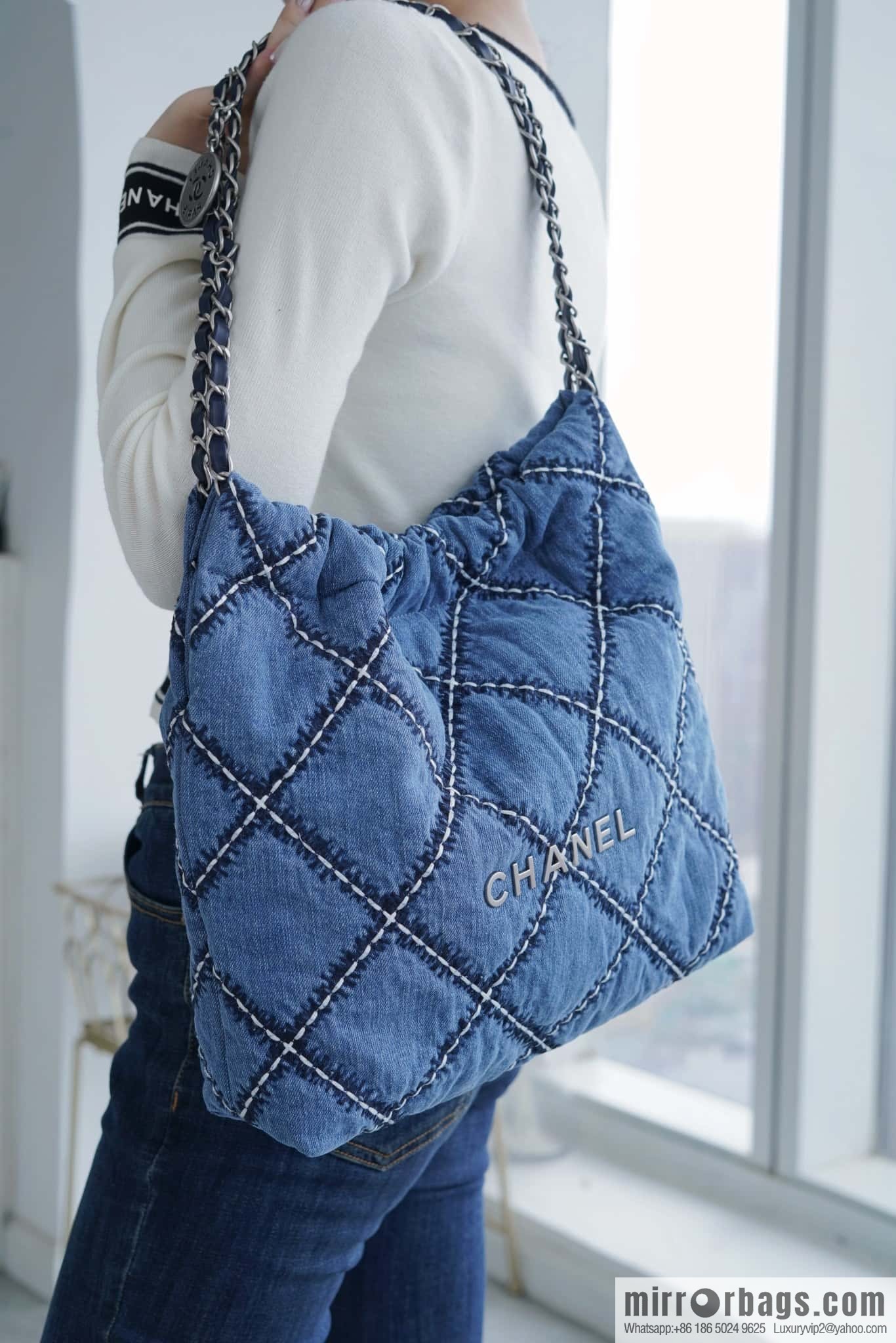 𝗖𝗛𝗔𝗡𝗘𝗟 𝟐𝟒𝐩 spring and summer new denim bag small AS3260